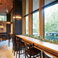 イミテーショングリーンカフェレストラン - 窓側席の施工例_after
