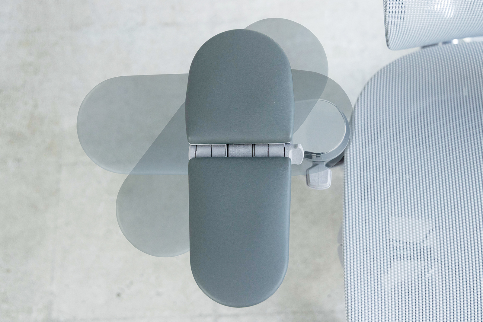 アームレストの肘あて回転機能