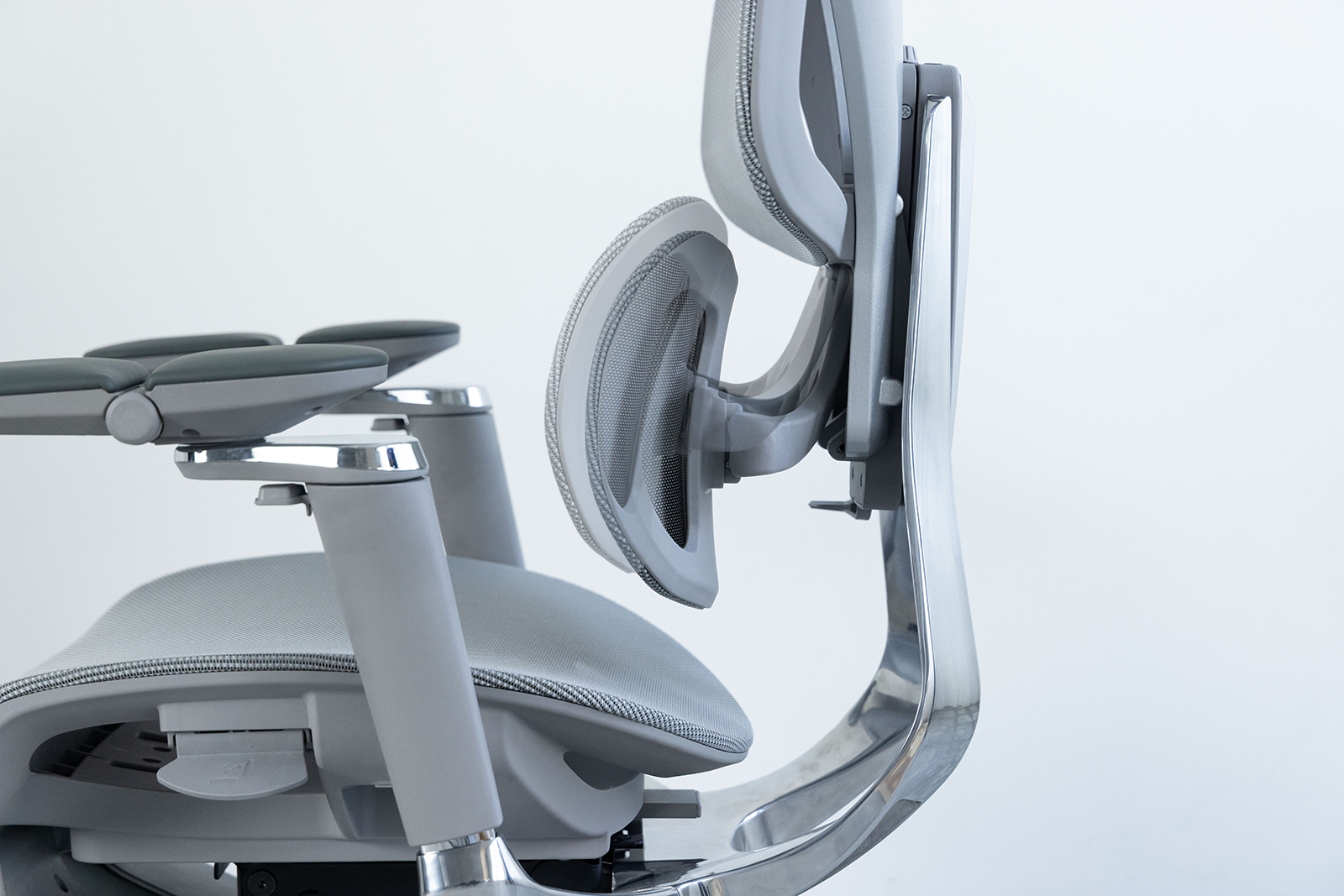 ランバーサポート角度調整機能