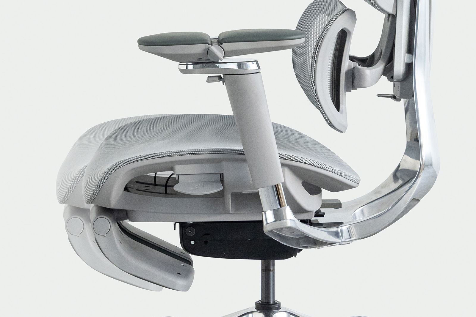 座面スライド機能