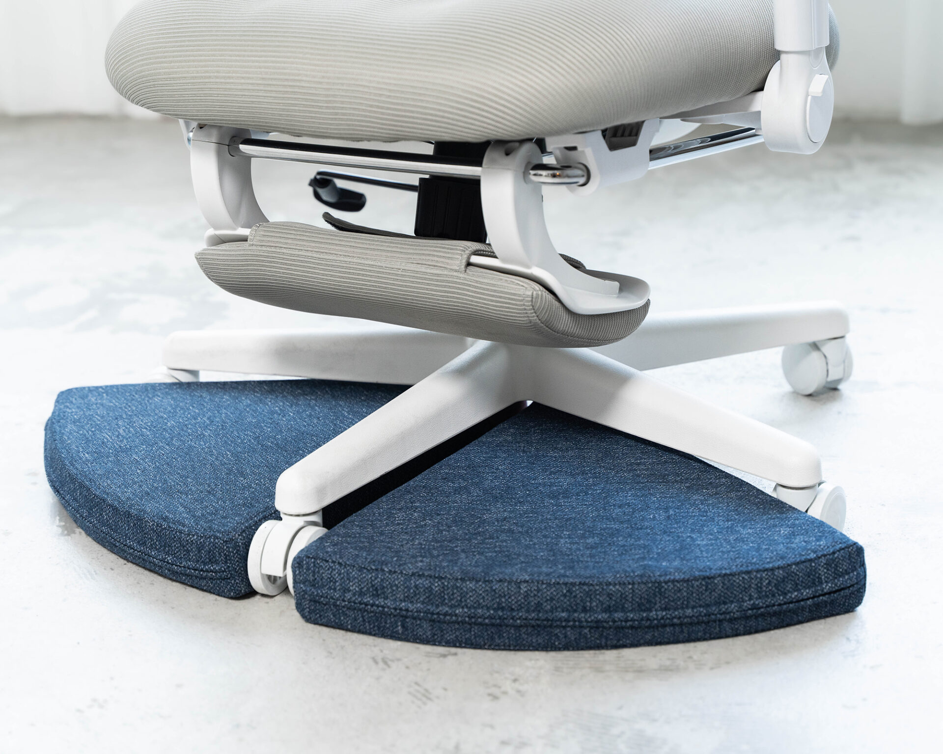 Wisteria(ウィステリア)足置きパット-ZATOOL PIZA(ザツール ピザ